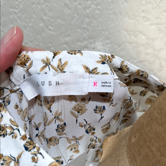 Lush Women's Large Floral Sleeveless V-Neck Top White and Brown‎ NWT - Picture 5 of 11